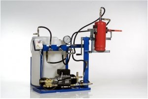 HYDROSTATICKÁ ZKUŠEBNÍ JEDNOTKA PRO PRÁŠKOVÝ HASICÍ PŘÍSTROJ