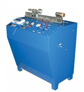 ZAŘÍZENÍ PRO PŘEČERPÁVÁNÍ A PLNĚNÍ CO2